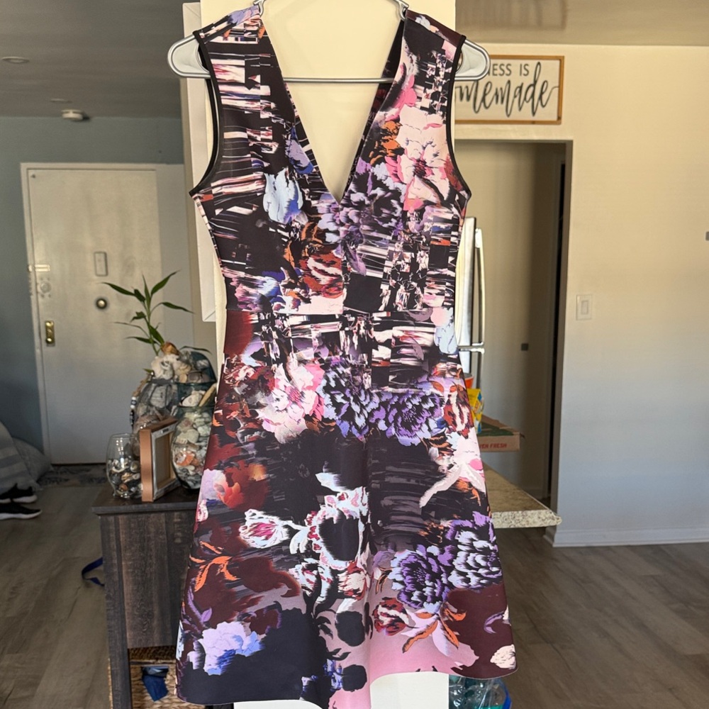 Clover Canyon Multicolor V Neck Dress. Women’s Size Small.